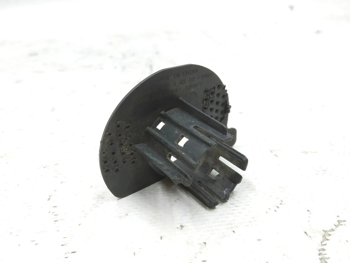 Кронштейн парктроника S7 Tesla model 3 1088442-00-A