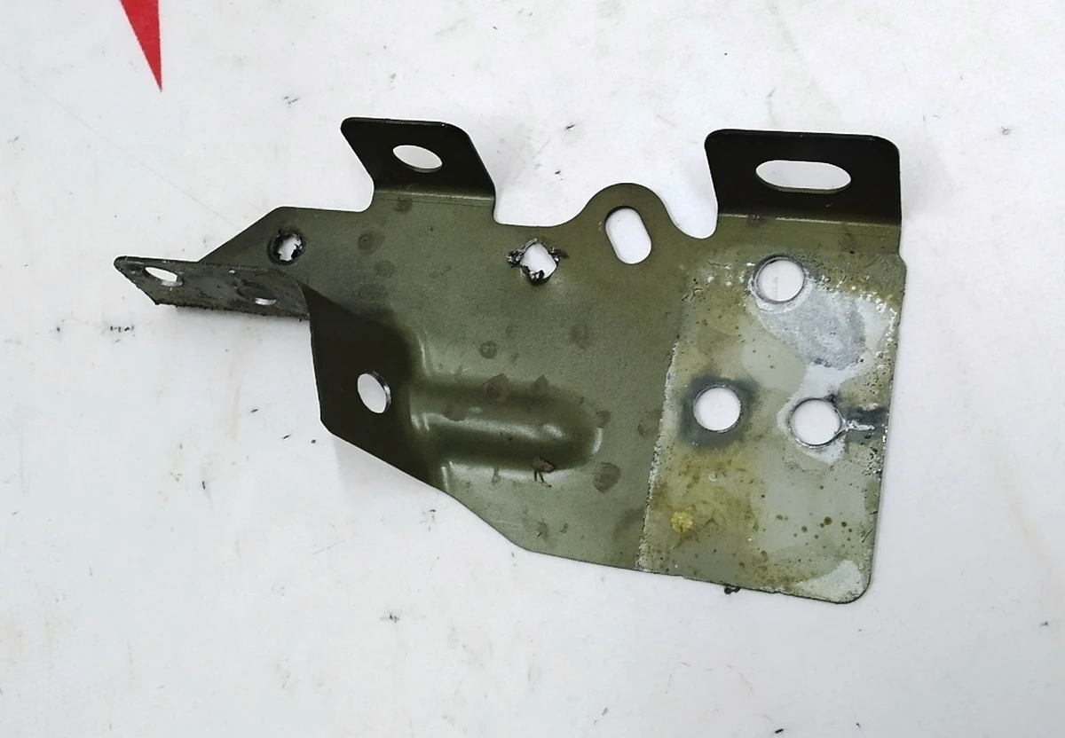 14 Quarter Front Right Fender Mount Bracket Rear Tesla model 3 1088574-S0-A