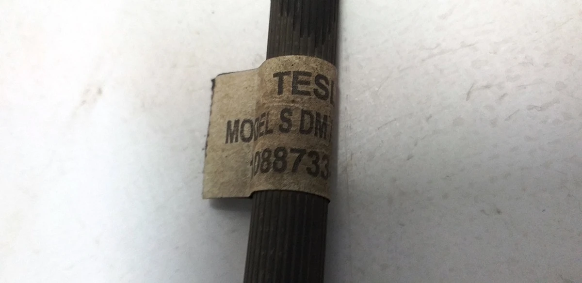 4 Шланг гальмівний задній правий Tesla model S REST 1088733-00-C