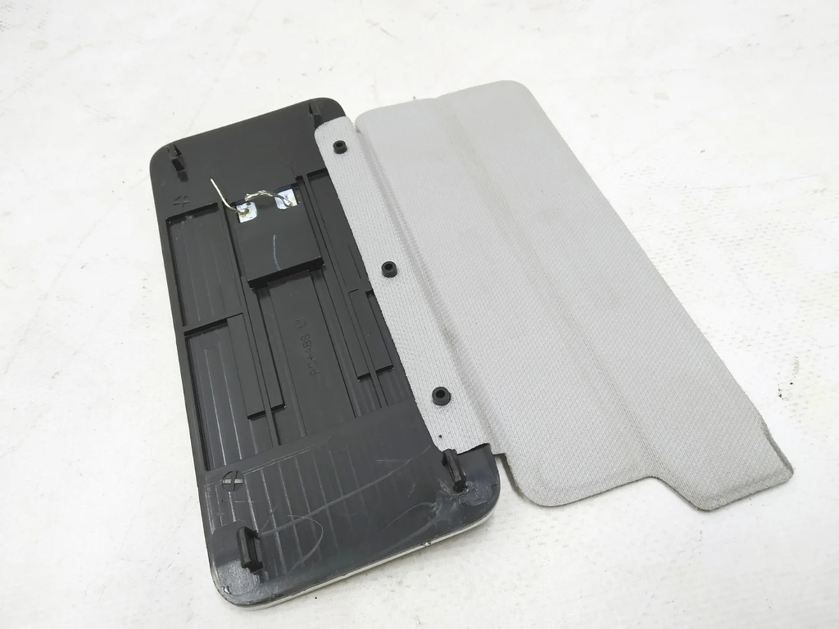 1 Illumination sun visor left with bracket and magnet assembly Tesla model 3 1088738-01-I