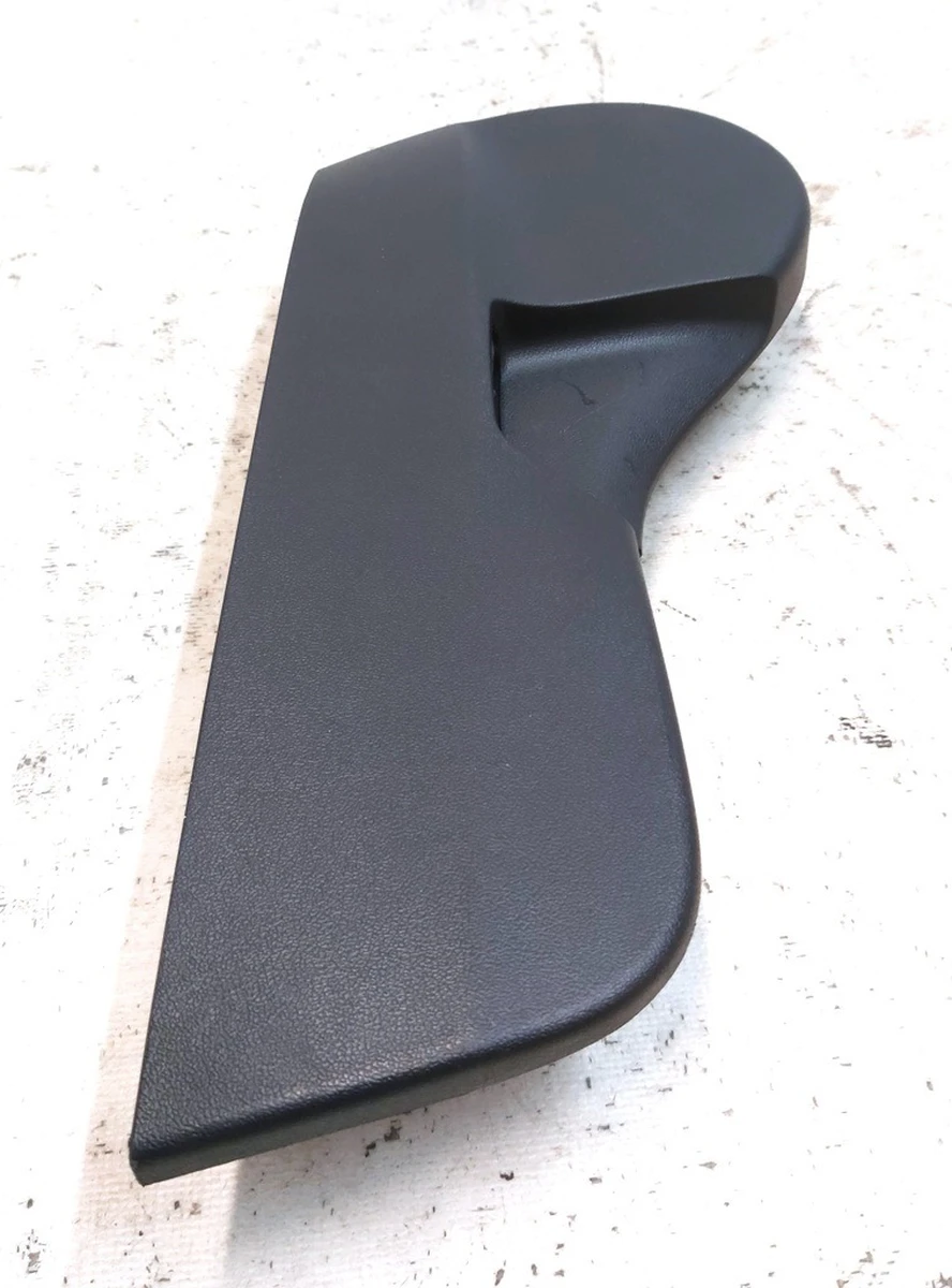 6 Накладка декоративна сидіння водія нижня права Tesla model 3, model Y 1088965-00-C
