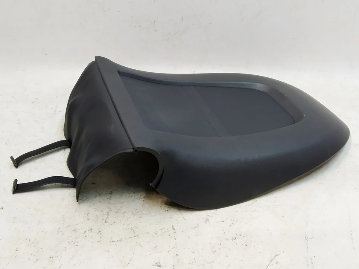 1 Чехол-накладка задняя спинки сиденья 1-го ряда Б/У Tesla Model 3, Model Y 1088966-00-D