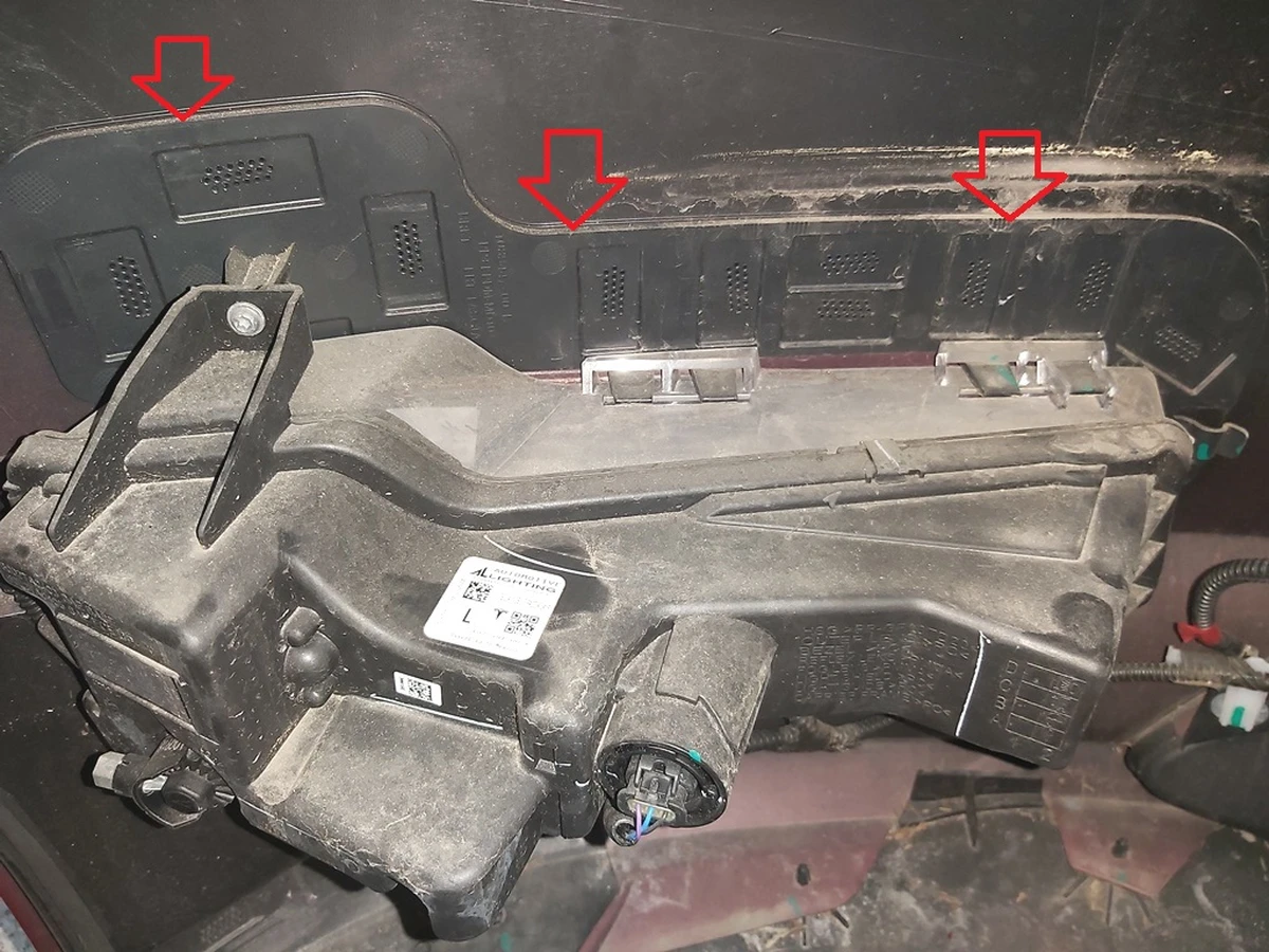 Bracket for fog lamp left (full) UP-LEVEL Tesla model 3 1089447-00-B