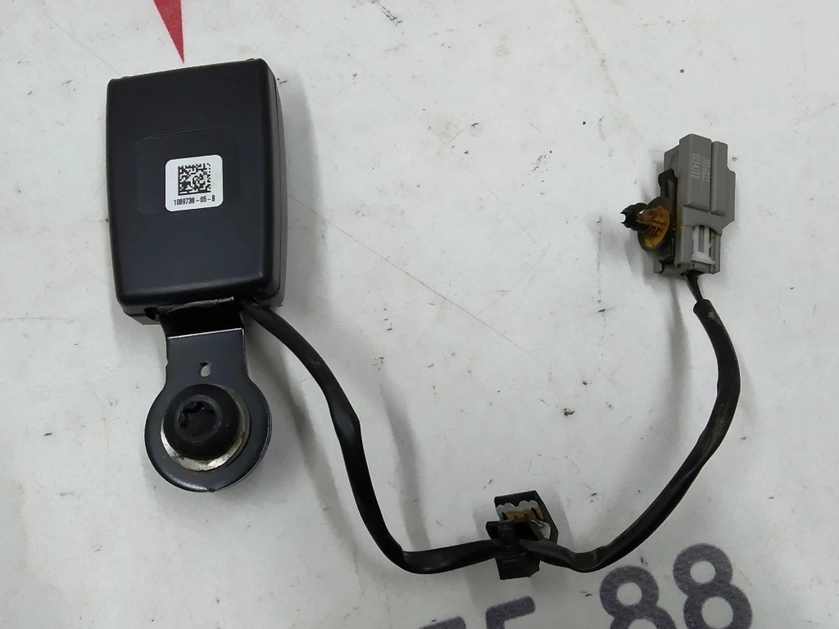 3 Замок ременя безпеки 2-го ряду сидінь 60/40 лівий (BLACK) Tesla model X 1089738-05-B