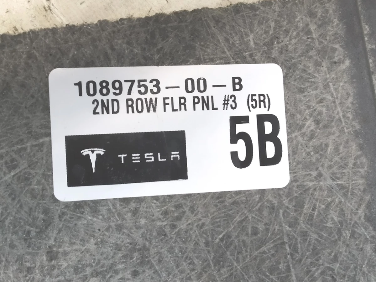 4 2ND ROW FLOOR PANEL 3 (FIXED BENCH SEAT) Tesla model X 1089753-00-C