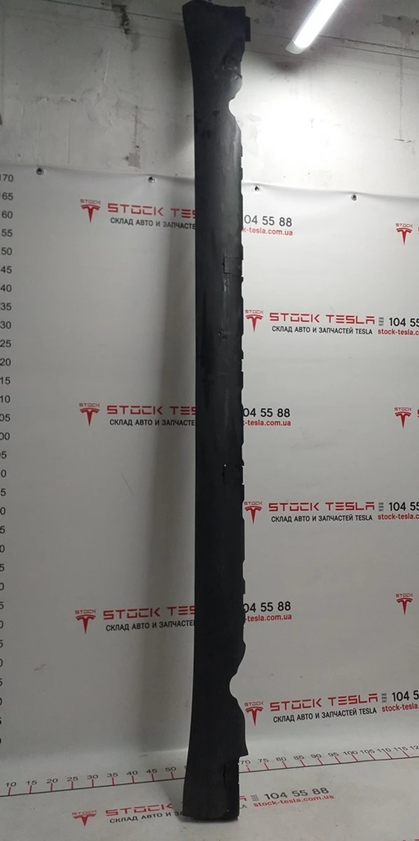 1 BASE ROCKER LOWER COVER ASSY LH s/h Tesla Model 3, Model 3 Jan 2024 1089828-00