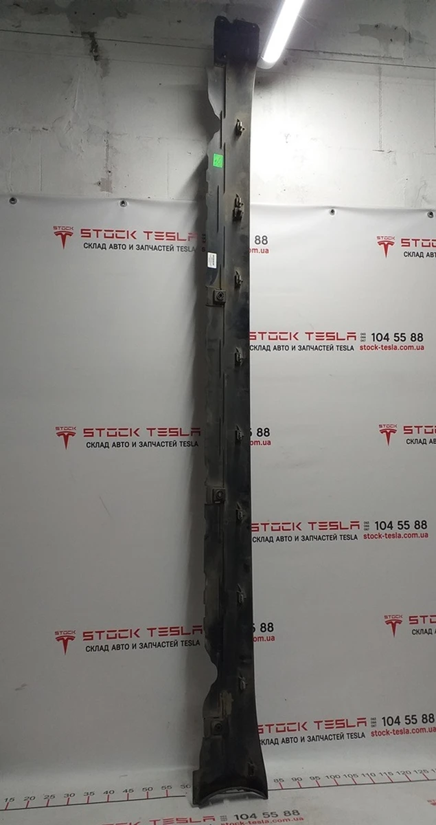 2 Накладка порога правая рокерная панель (структурная) Tesla model 3 1089829-00-D