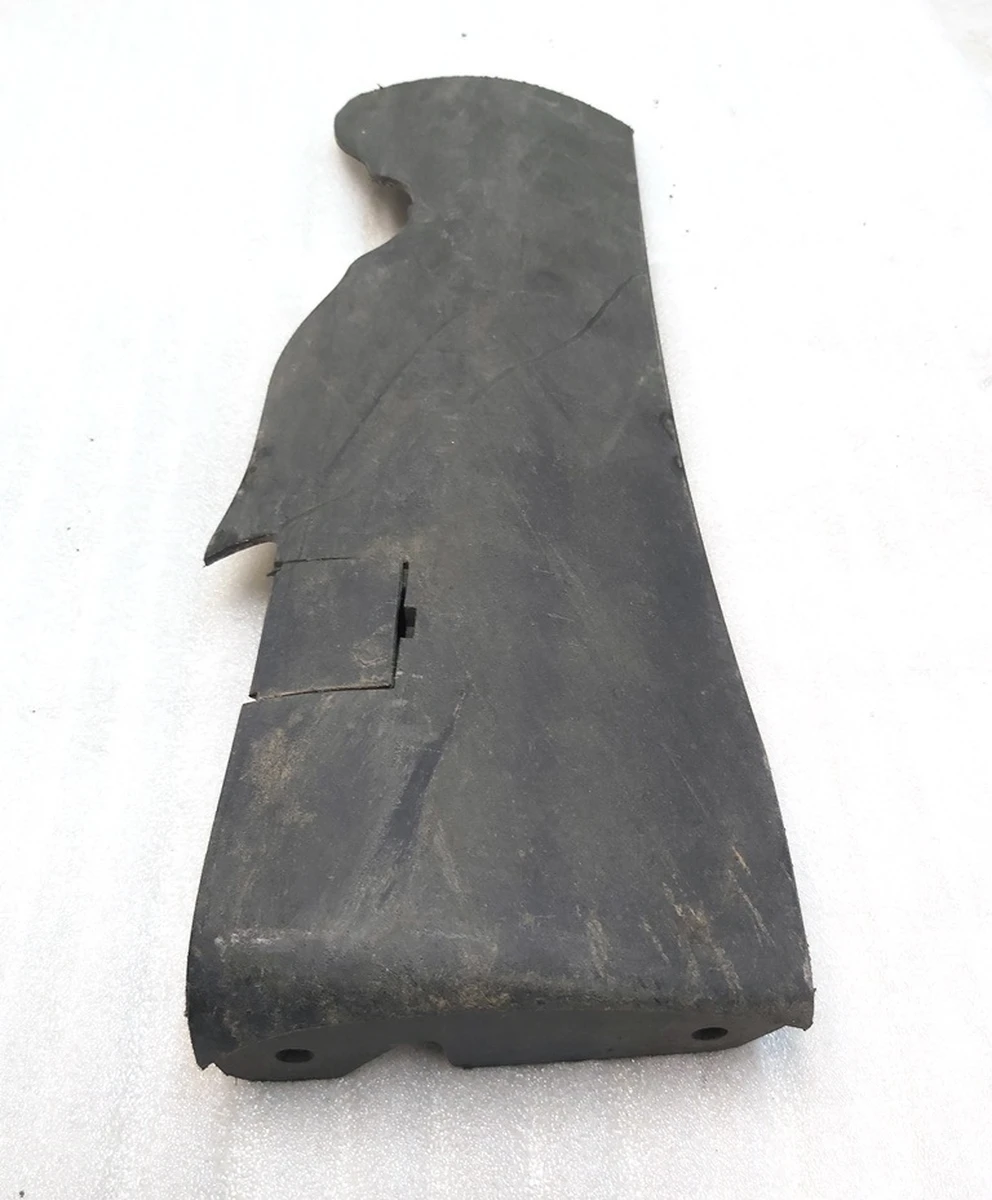 2 Фрагмент накладки порога правой рокерной панели (структурной) Tesla model 3 1089829-00-D