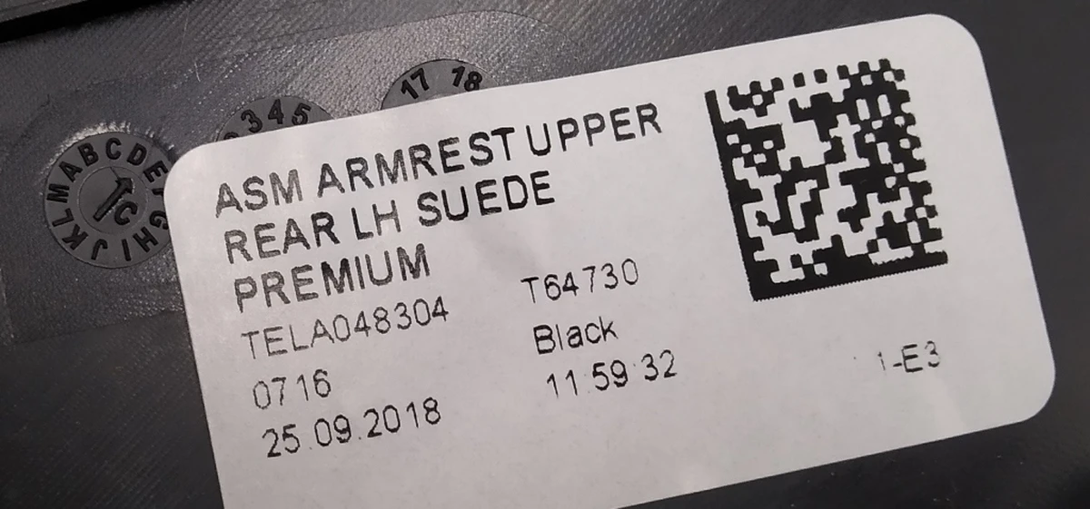 1 Карман карты двери задней левой PREM BLACK (алькантара) Tesla model 3 1090413-01-L