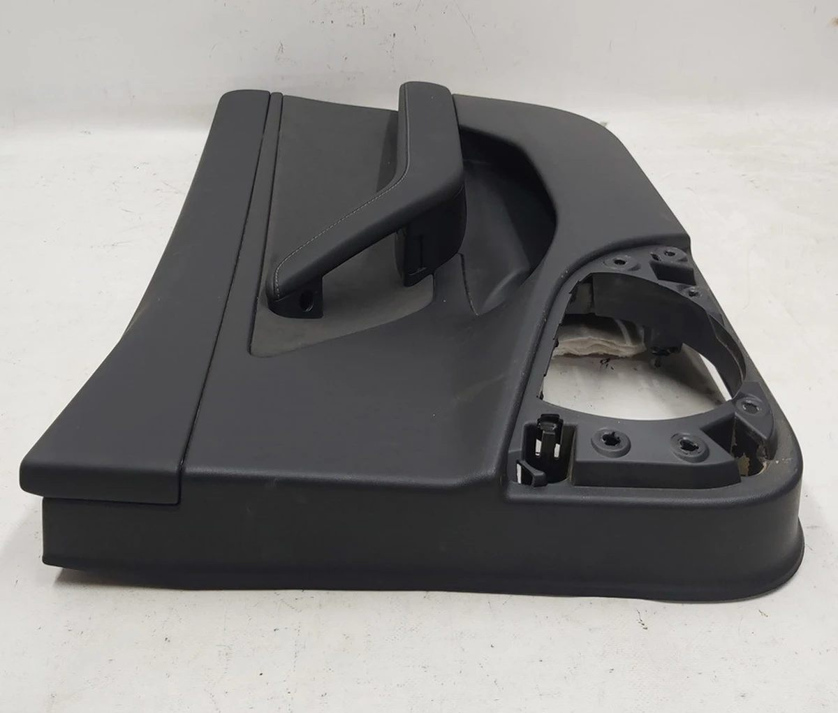 1 Карта двери передней правой PREM BLACK в частичном сборе с блоком регулировки стеклоподъемника Tesla model 3 1090411-91-K