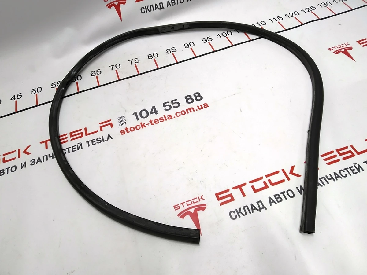 3 Rear left door seal (damaged) Tesla model 3 1090509-00-D