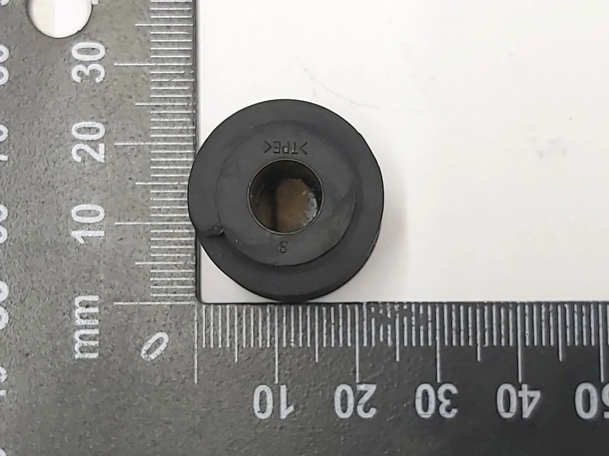 2 Демпфер упору кришки капота верхній Tesla Model 3, Model Y 1090735-00-E