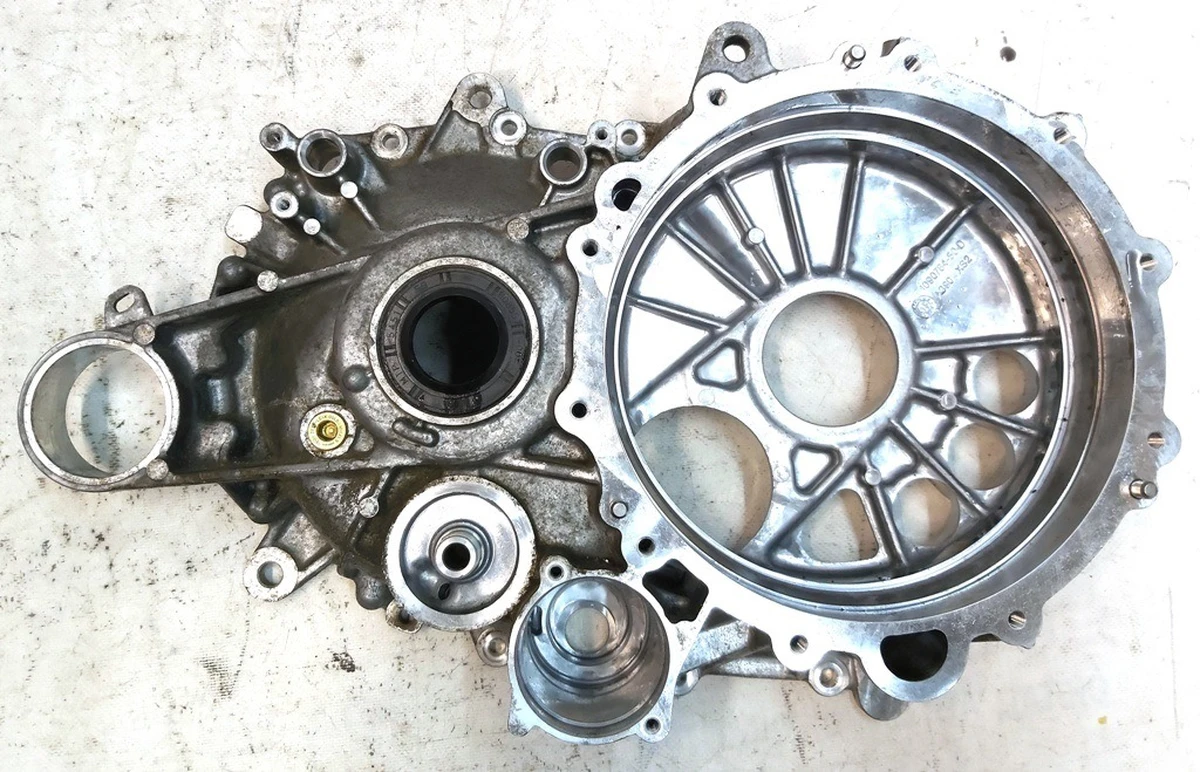 1 Картер редуктора мотора заднего MOSFET со стороны ротора без сайлентблока Tesla model 3 1120970-00-F