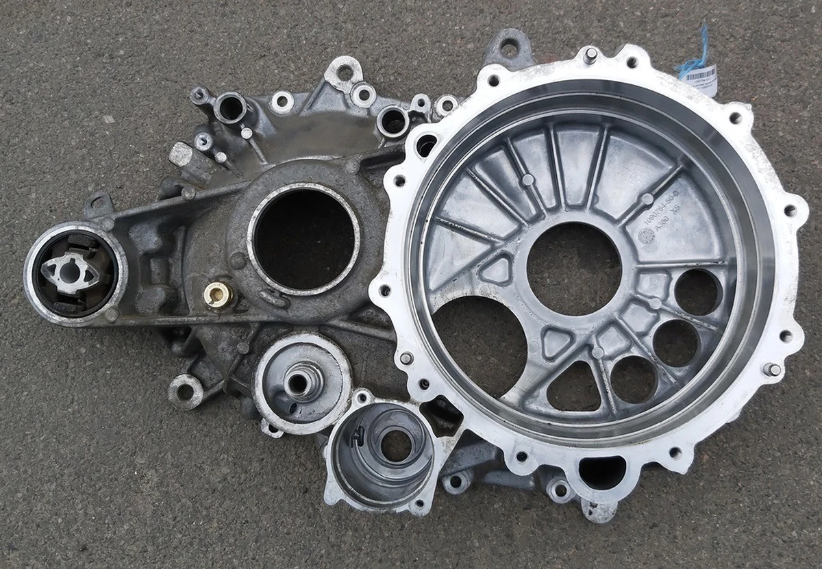 1 Картер редуктора двигуна заднього MOSFET з боку ротора Tesla model 3 1120970-00-F 1 Картер редуктора двигуна заднього MOSFET з боку ротора Tesla model 3 1120970-00-F