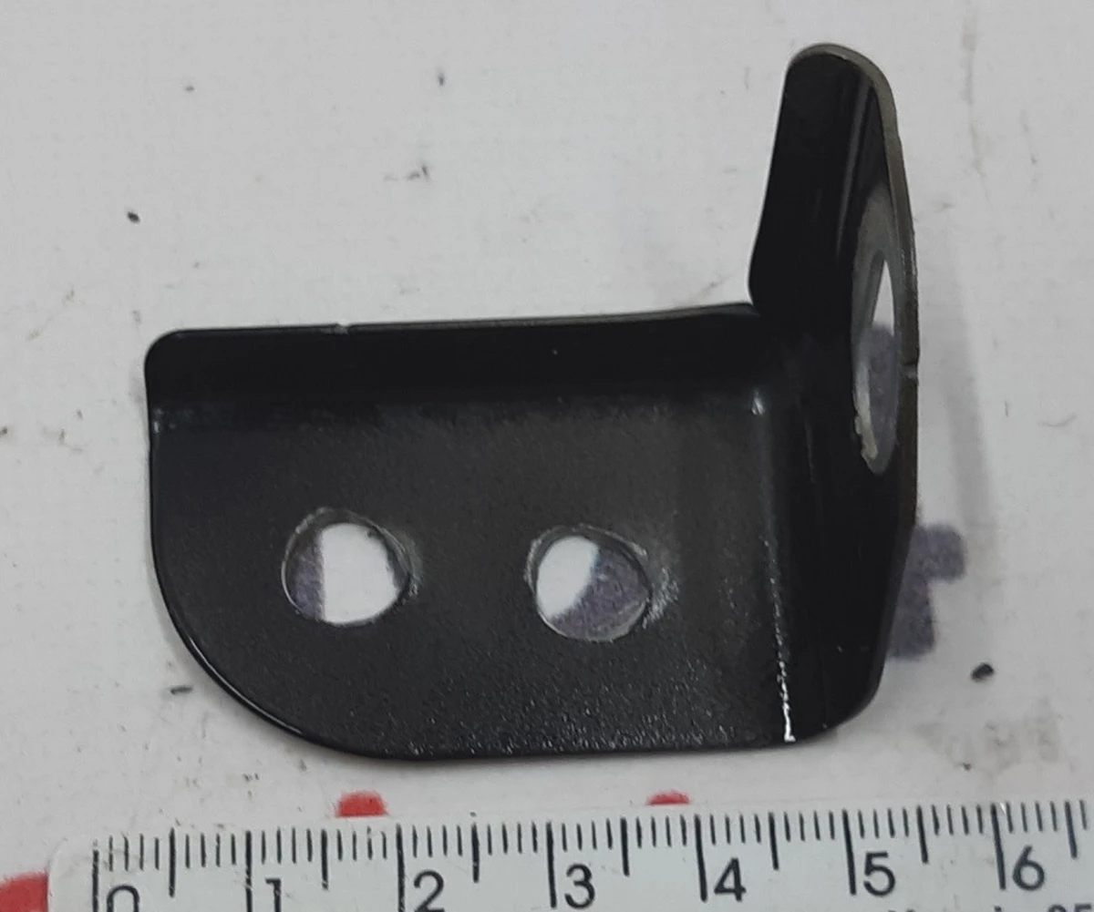 6 Кронштейн крепления крыла переднего левого верхний Tesla Model 3, Model 3 Jan 2024 1090865-S0-E