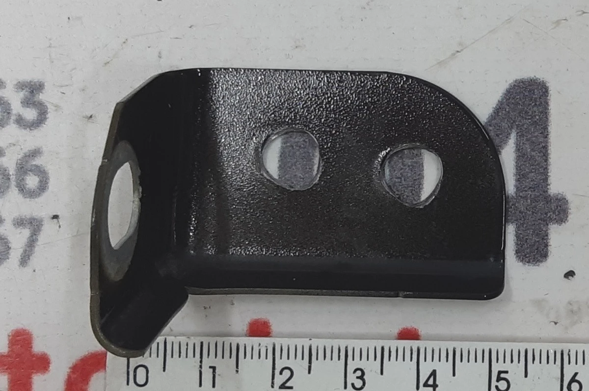 6 Кронштейн крепления крыла переднего левого верхний Tesla Model 3, Model 3 Jan 2024 1090865-S0-E