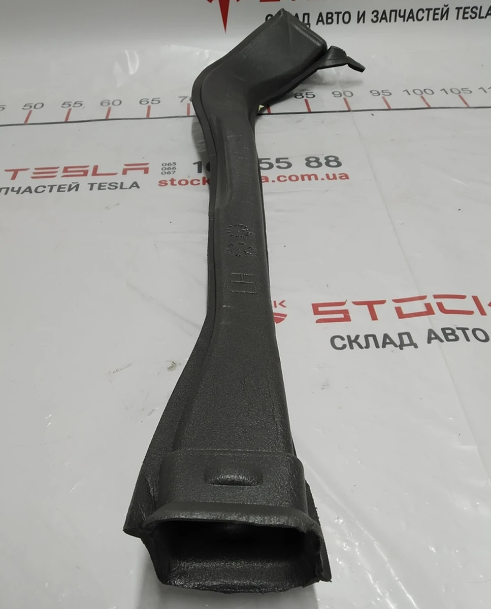 16 Повітропровід системи вентиляції лівий горизонтальний (поліетилен PE) Tesla Model X 1090902-00-A