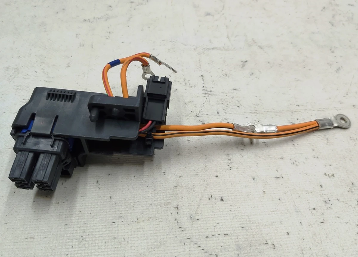 Роз'єм високовольтний 600V основної батареї Tesla model 3, Y 1091457-00-D Роз'єм високовольтний 600V основної батареї Tesla model 3, Y 1091457-00-D