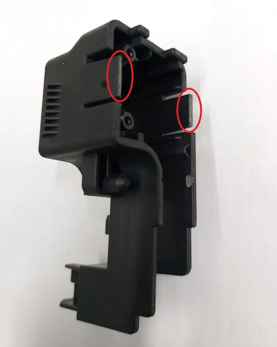 Разъем высоковольтный 600V основной батареи с повреждением корпуса Tesla model 3 1091457-00-D