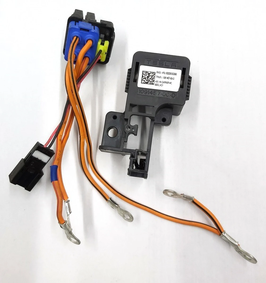 Разъем высоковольтный 600V основной батареи с повреждением корпуса Tesla model 3 1091457-00-D