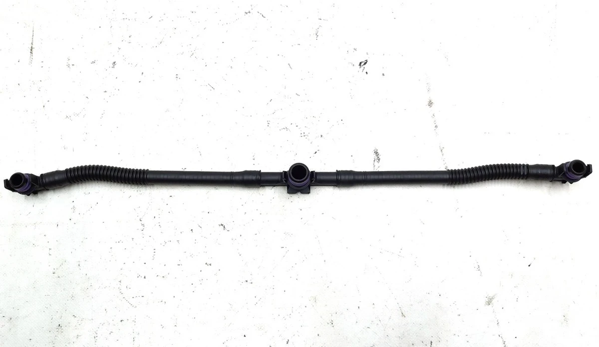 Патрубок системы охлаждения основной батареи Tesla model 3 1091587-00-D