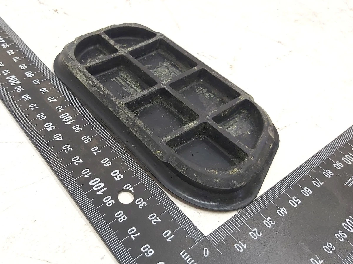 45 Заглушка чверті передньої правої внутрішньої кузовної панелі моторного щита нижньої правої Tesla model 3 1092174-S0-A