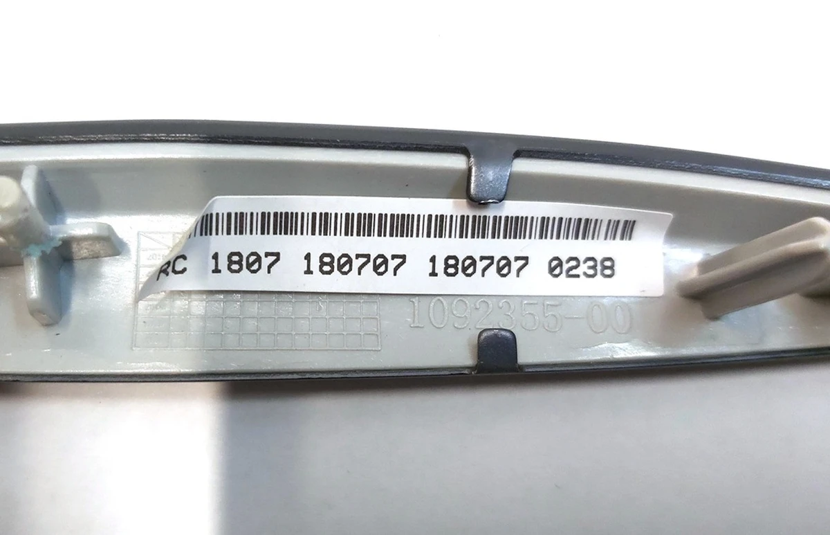 Молдинг GRAPHITE облицовки стойки C нижней правой с повреждением Tesla model S REST 1051769-S2-F