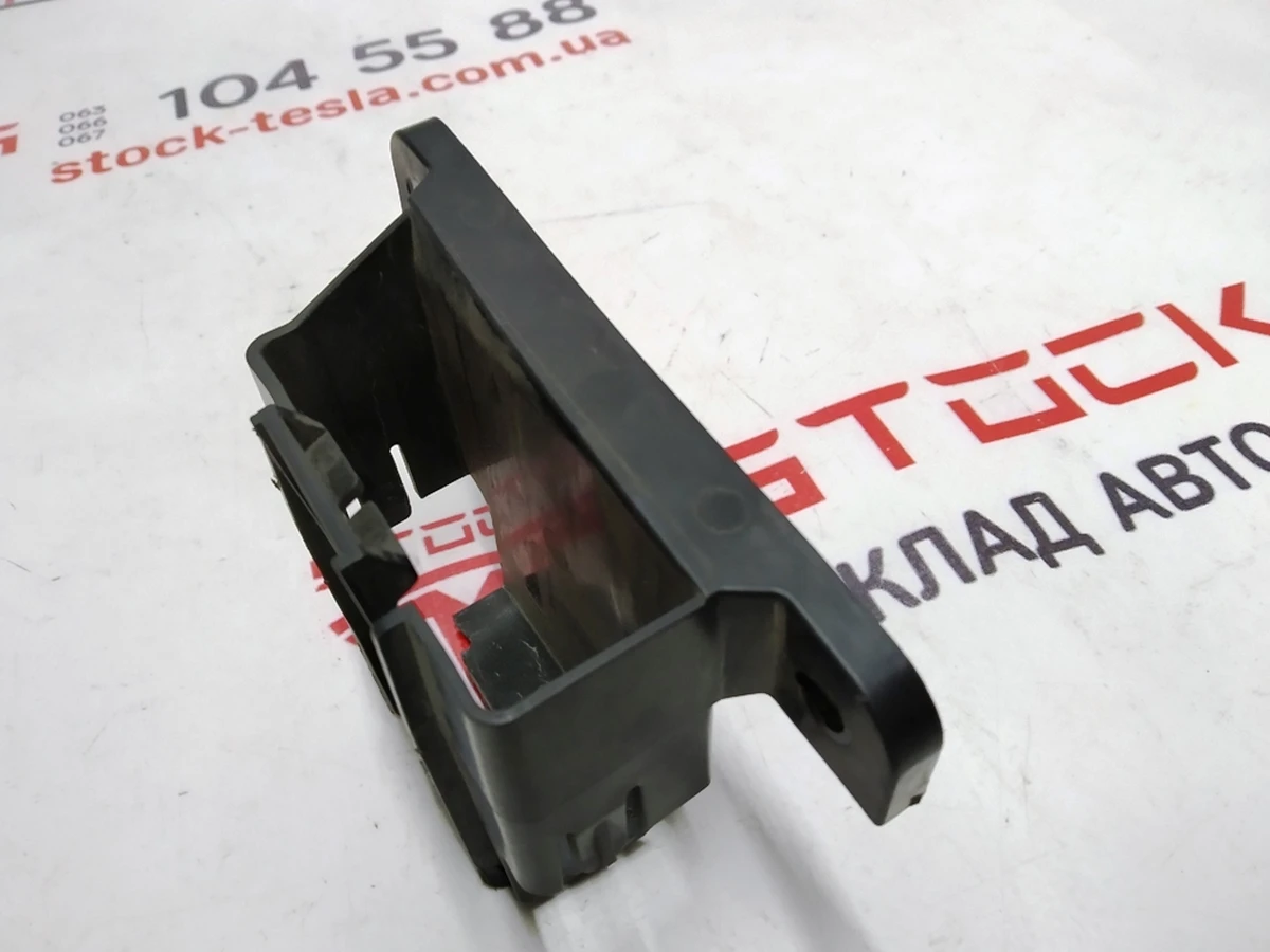 2 Кронштейн кріплення HOMELINK Tesla model S REST 1092730-00-A