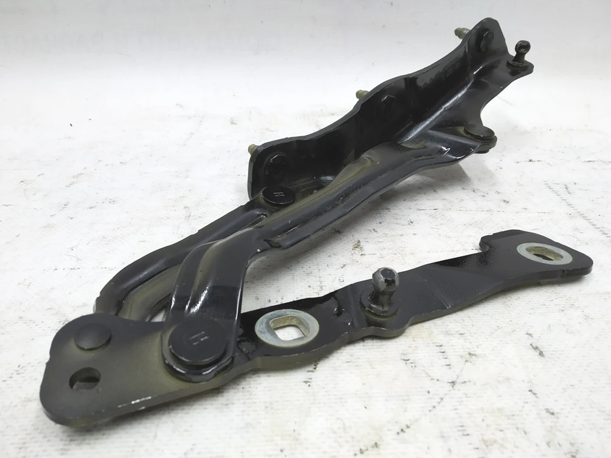 1 TRUNK HINGE LH Tesla model 3 1092820-00-D