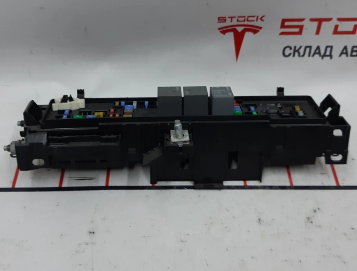 2 Блок предохранителей EFUSE некомплект Tesla model S REST 1094405-00-F