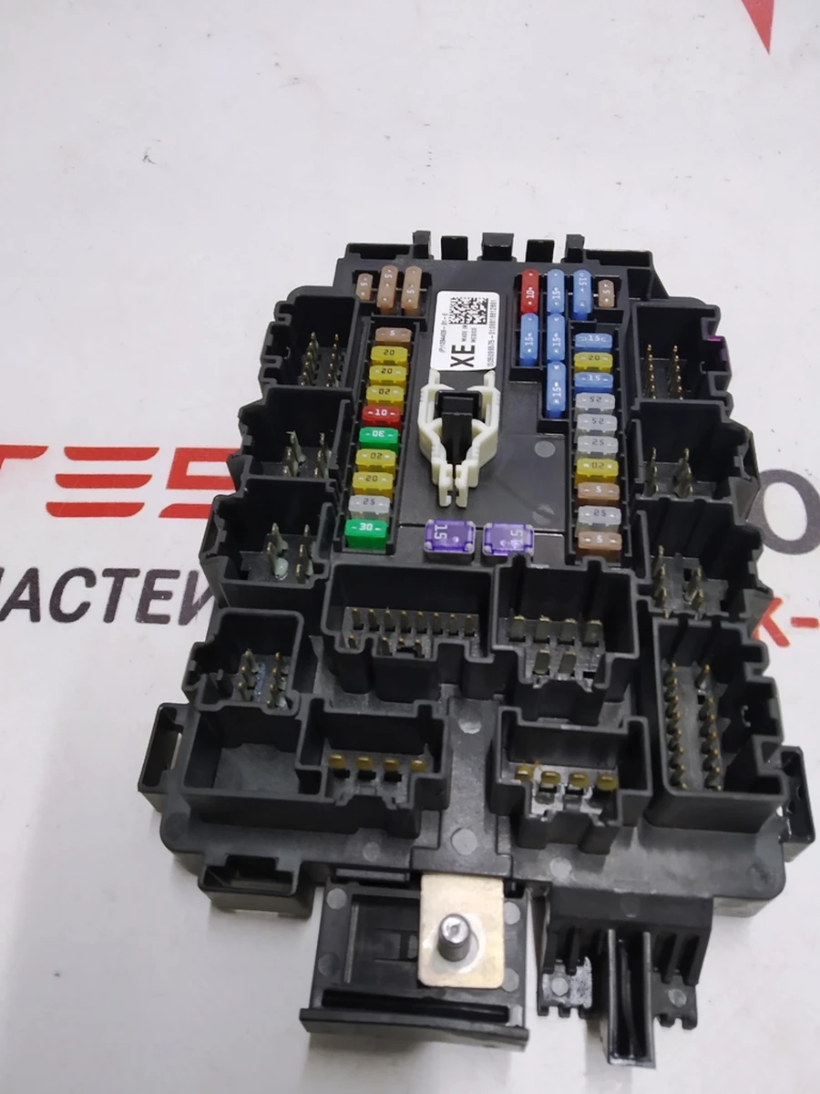 Interior Fuse Block Front Tesla model X 1094409-01-E