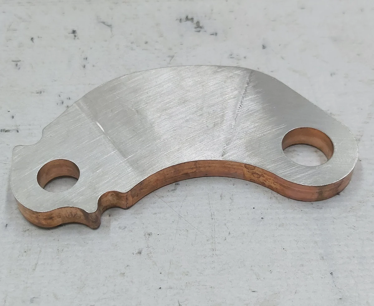 Шина высоковольтная контактора зарядки основной батареи Tesla model 3 1095145-00-J