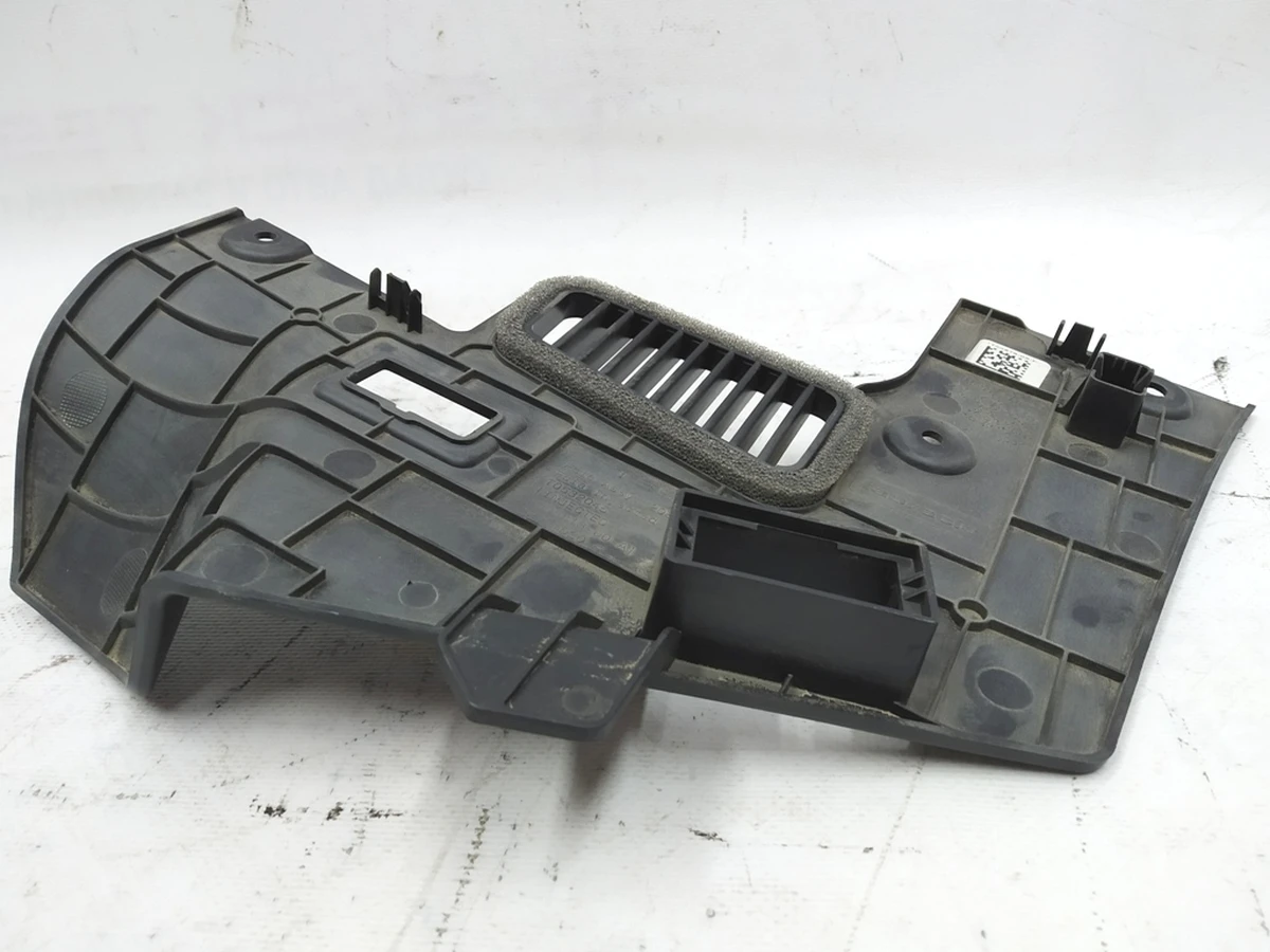 11 Панель ниши для ног водителя Tesla model 3 1100579-00-F