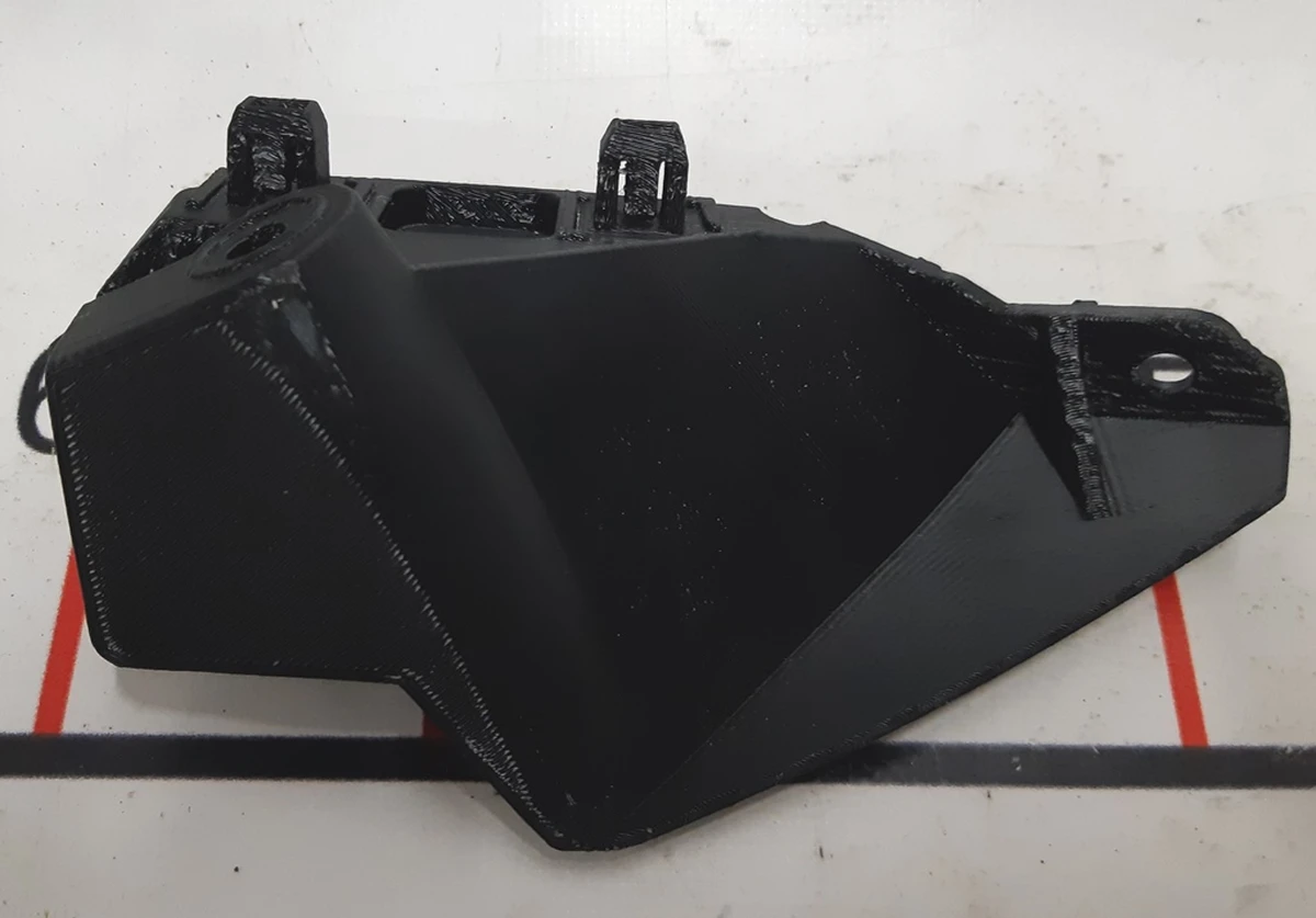 3 Направляющая крыла переднего правого (ракушка) 3D Tesla model S, model S REST 1095496-00-A