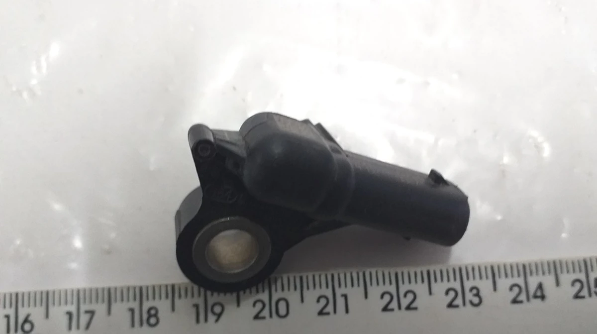 2 Датчик удару фронтальний Tesla model 3 1095699-00-A