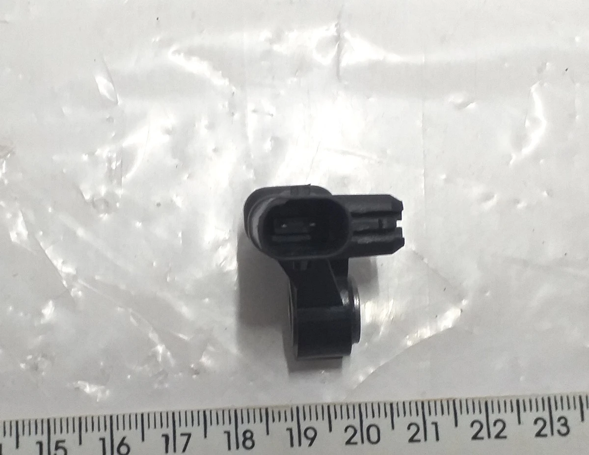 2 Датчик удару фронтальний Tesla model 3 1095699-00-A