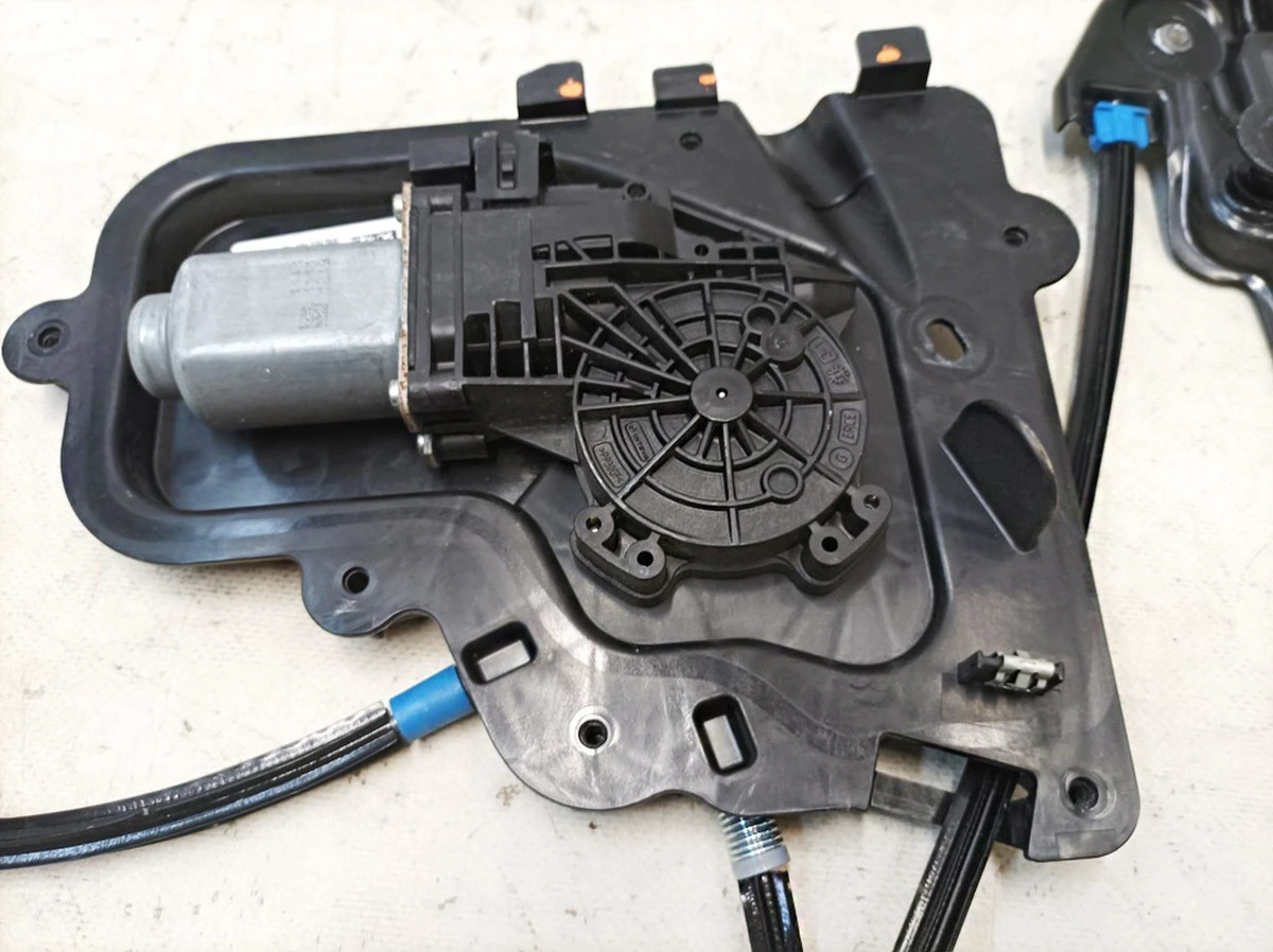 2 WINDOW REGULATOR - FRONT - LEFT HAND Tesla model 3 1096620-00-L