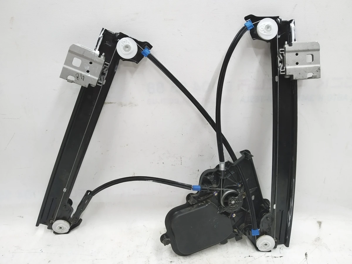 2 Стеклоподъемник передний левый Tesla model 3 1096620-20-J