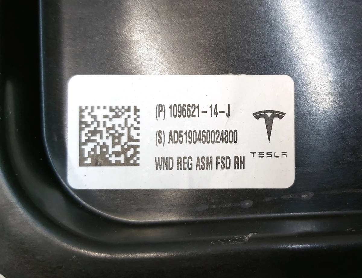 2 WINDOW REGULATOR - FRONT - RIGHT HAND without electric motor Tesla model 3 1096621-14-J