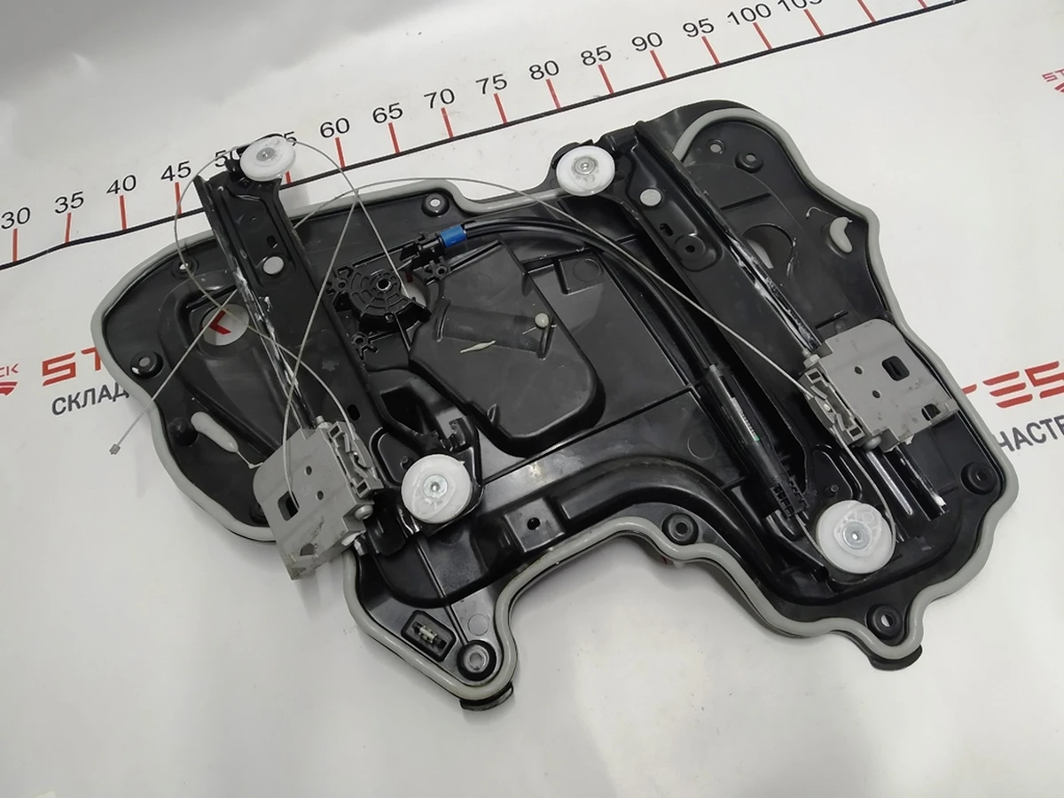 INTEVA RR RH WINDOW REGULATOR without electric motor Tesla model 3 1096623-00-K