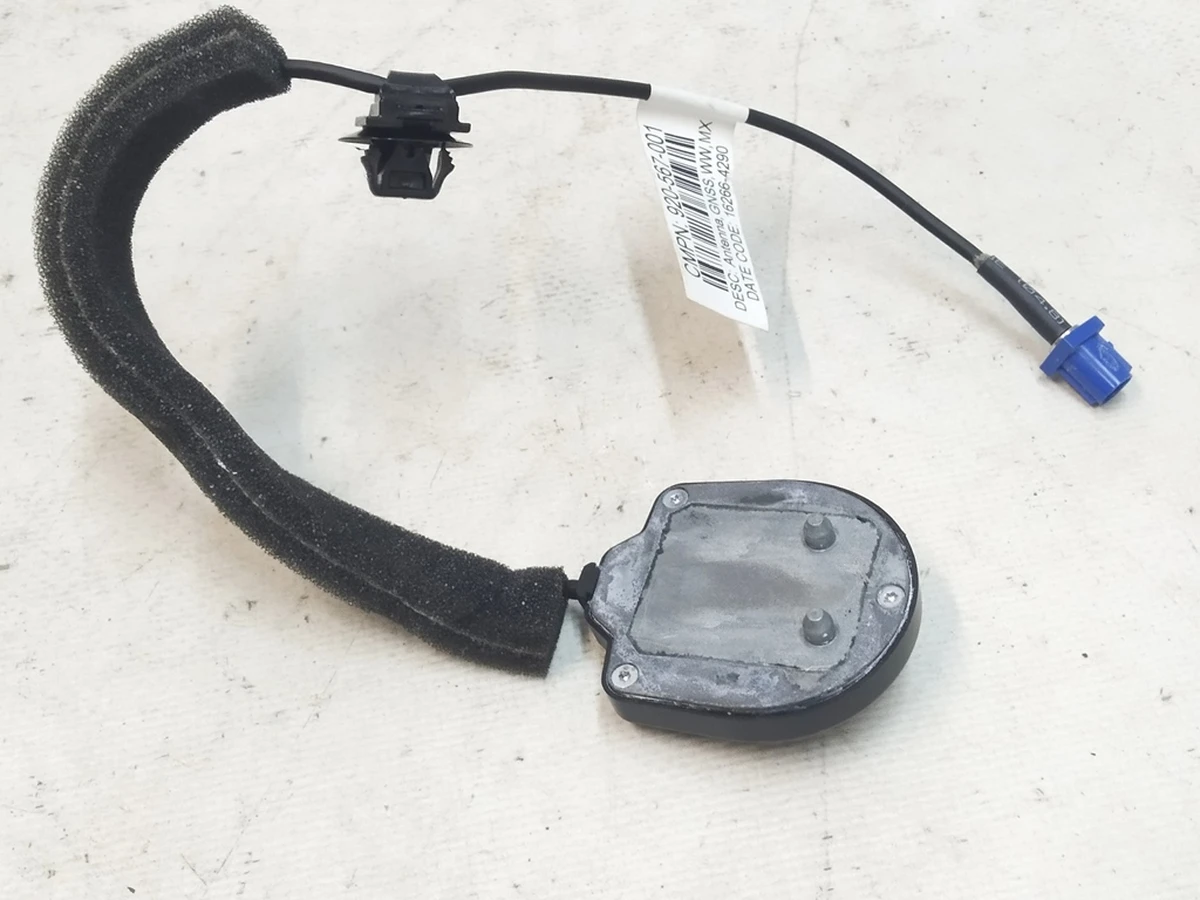 1 Антенна GPS Tesla Model S, Model S REST, Model X 1097321-00-B