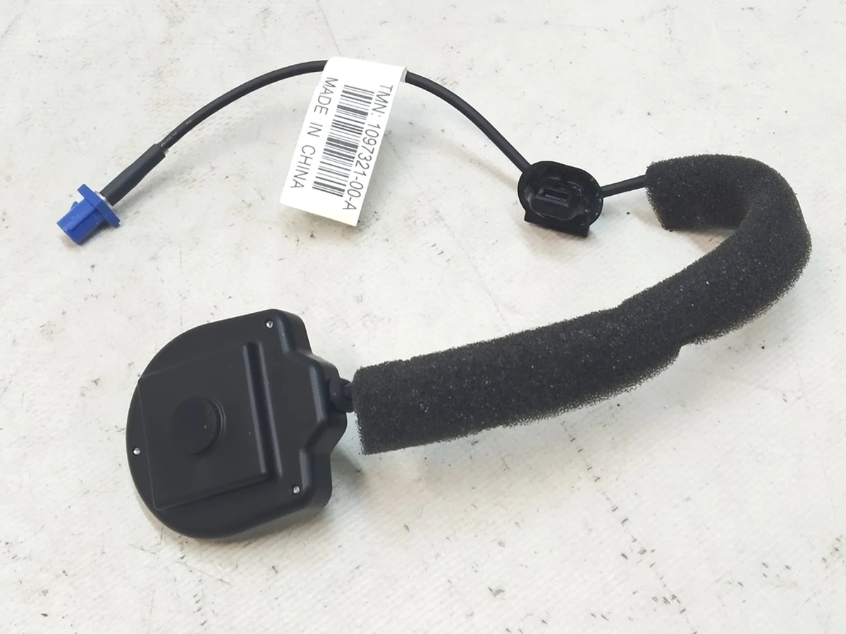 1 Антенна GPS Tesla Model S, Model S REST, Model X 1097321-00-B