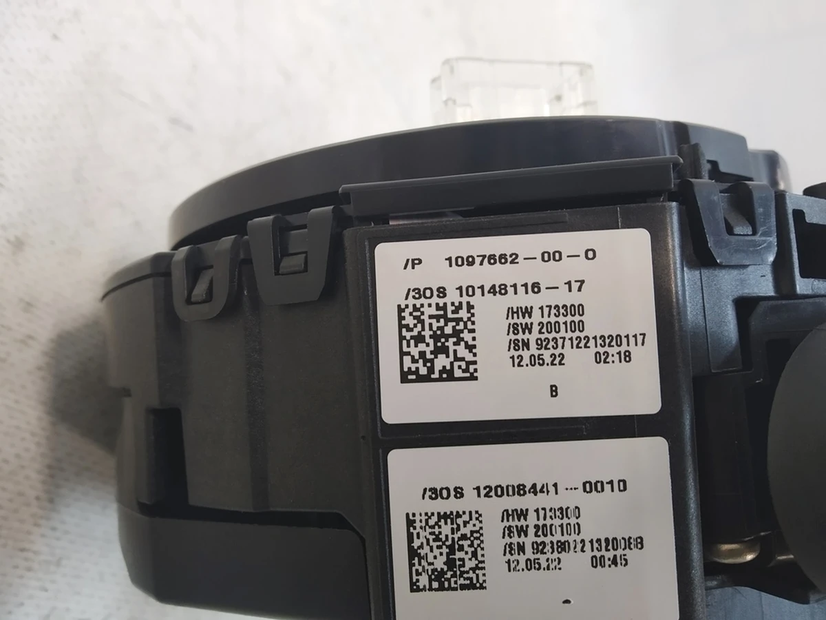 3 STEERING COLUMN CONTROL MODULE KOSTAL Tesla model 3, model Y 1097662-00-P