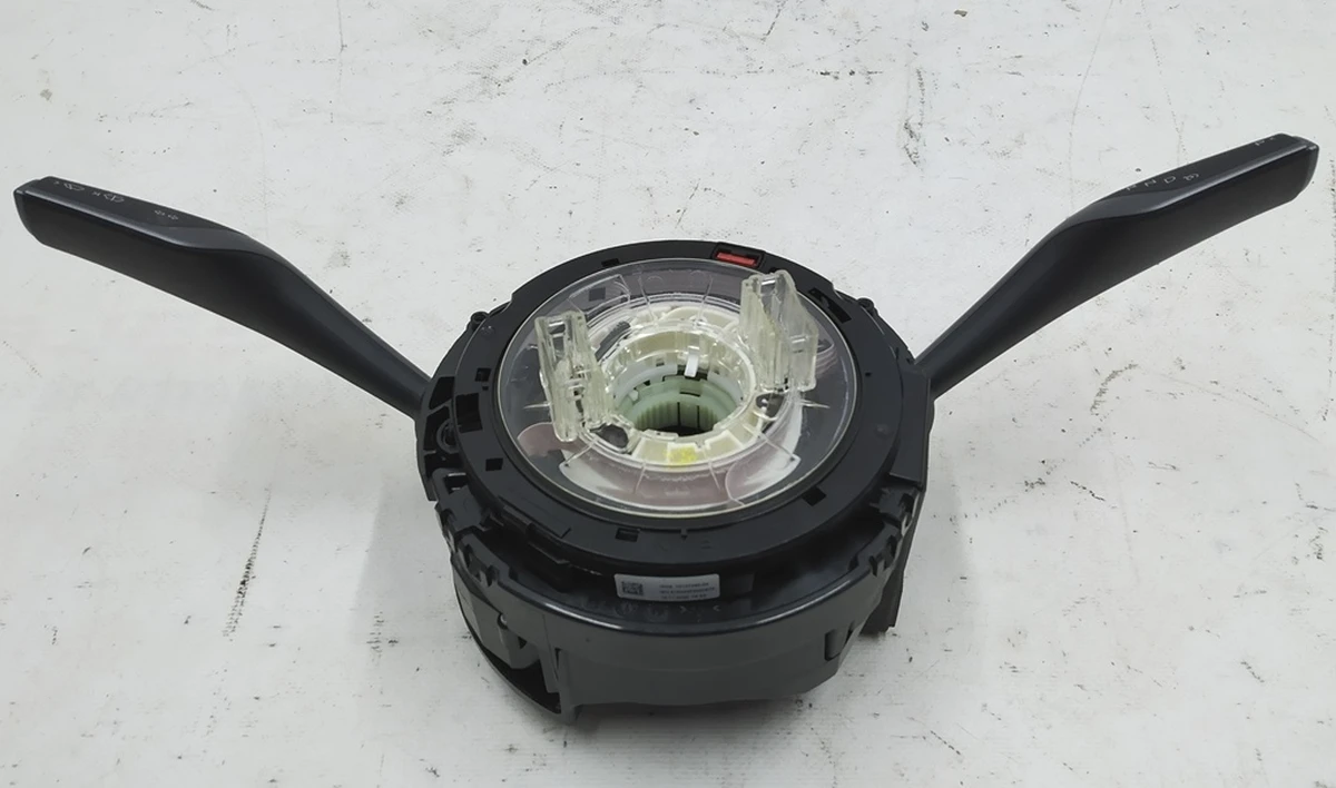 3 Модуль управління рульовою колонкою Tesla Model 3, Model Y 1097662-00-D