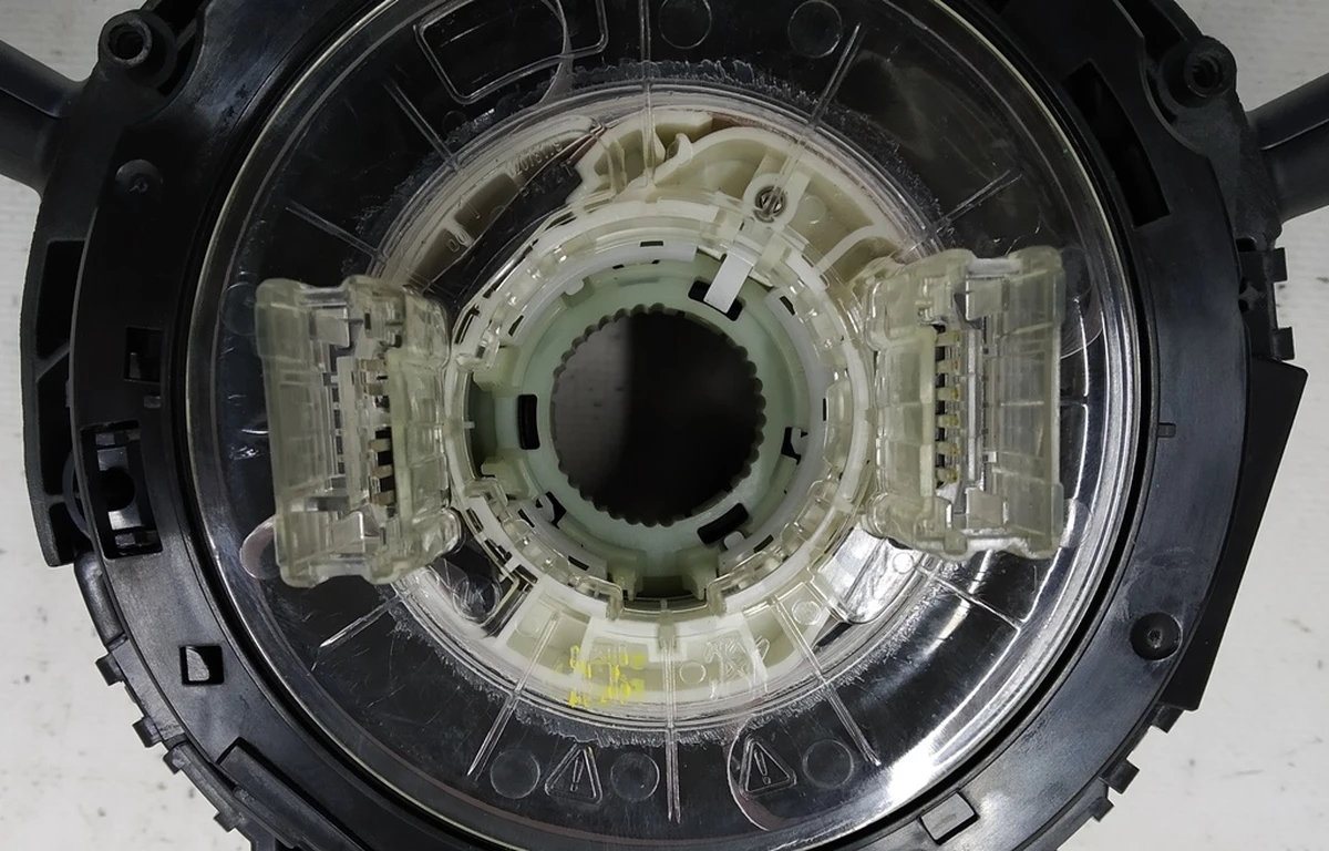 3 Модуль управління рульовою колонкою Tesla Model 3, Model Y 1097662-00-D