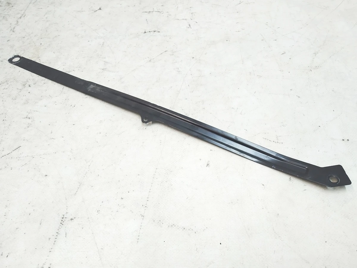 1 Пластина панелі радіаторів права Tesla Model 3 1110240-00-B