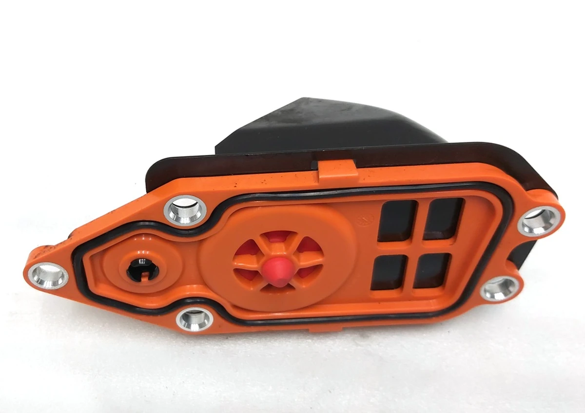 3 Клапан вентиляції основної батареї C2 C3 Tesla model 3, model Y 1561155-00-I