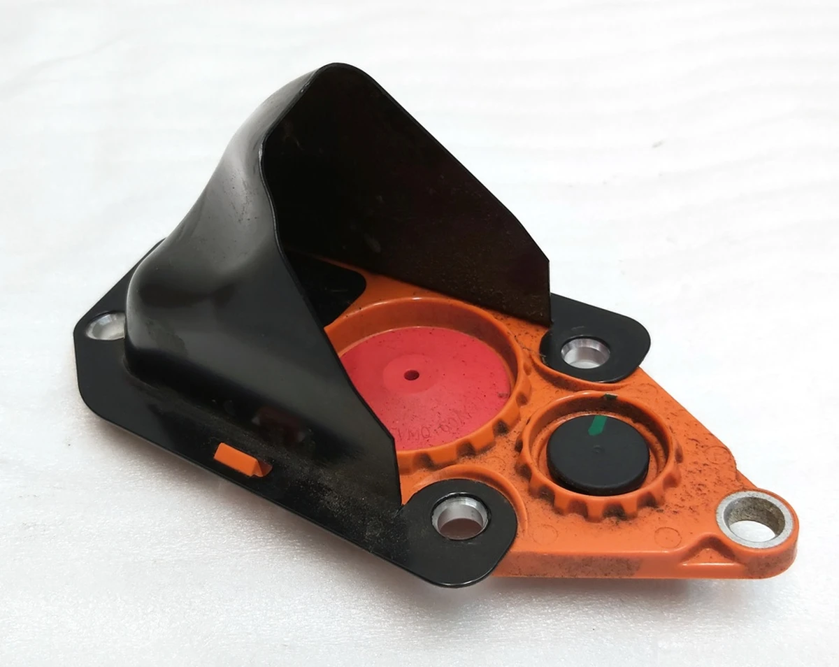 3 Клапан вентиляції основної батареї C2 C3 Tesla model 3, model Y 1561155-00-I