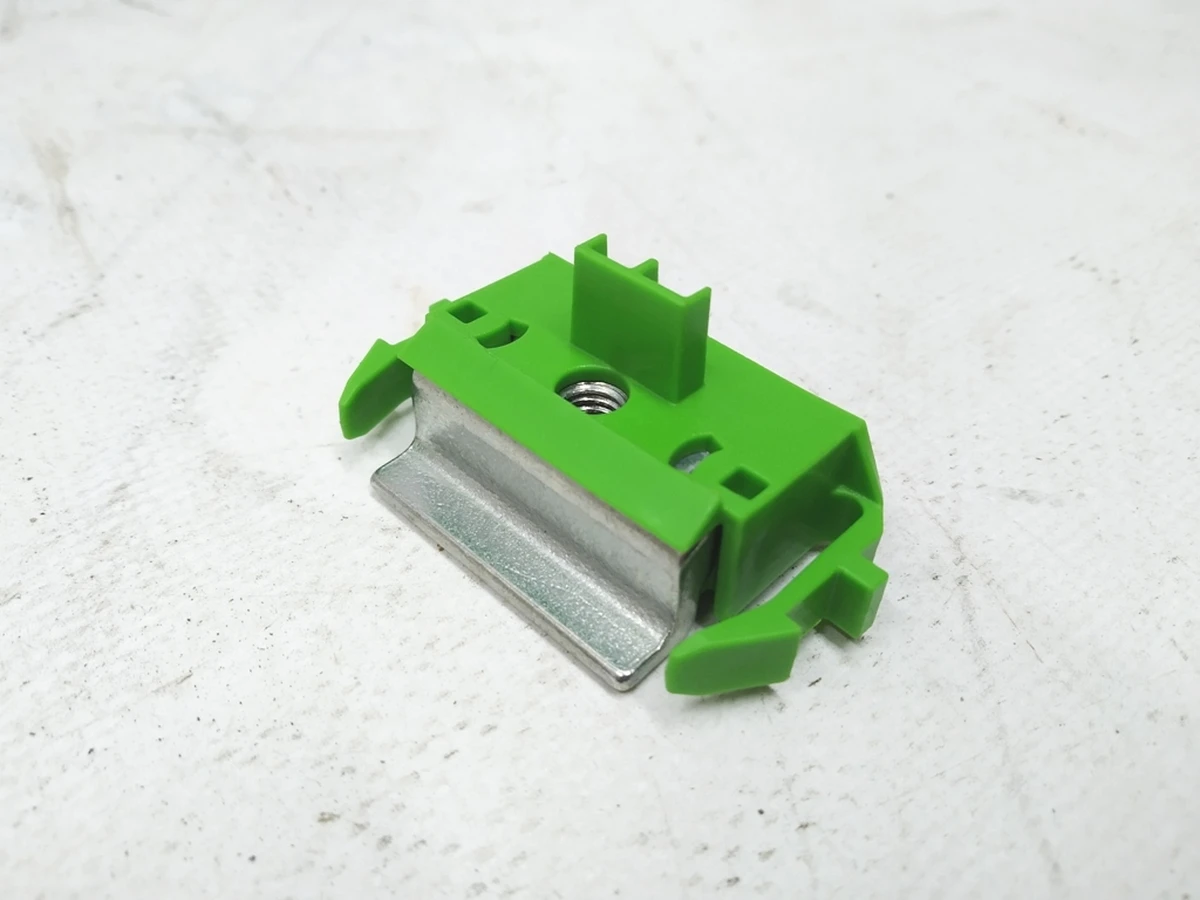 Крепеж прижимной модулей основной батареи Tesla model 3, model Y 1098669-00-D