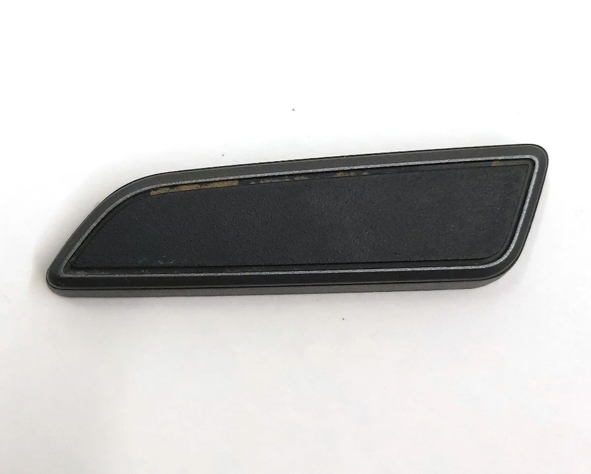 3 Кнопка регулировки положения нижней части водительского сиденья GRAPHITE Tesla Model S REST, Model X, Model 3, Model Y 1098840-00-D